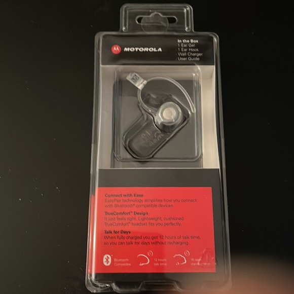 Motorola HK100 Universal Bluetooth Headset - Picture 2 of 2